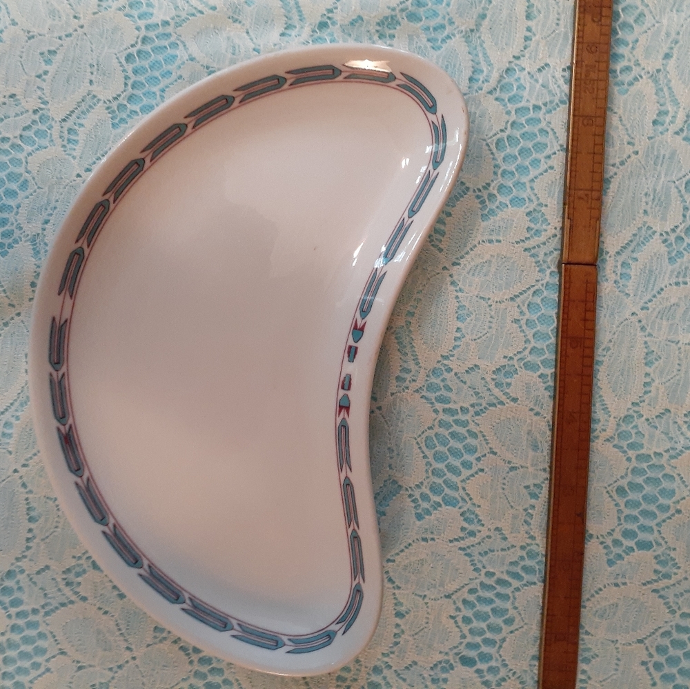 Vintage Restaurant Ware Crescent Shaped Dish - Picture 8 of 9